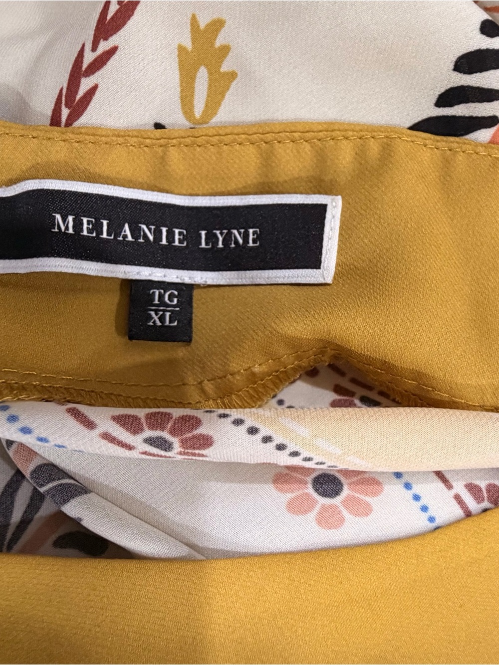 Melanie Lyne Botanical Print Boatneck Blouse in Yellow and Cream - Picture 4 of 4